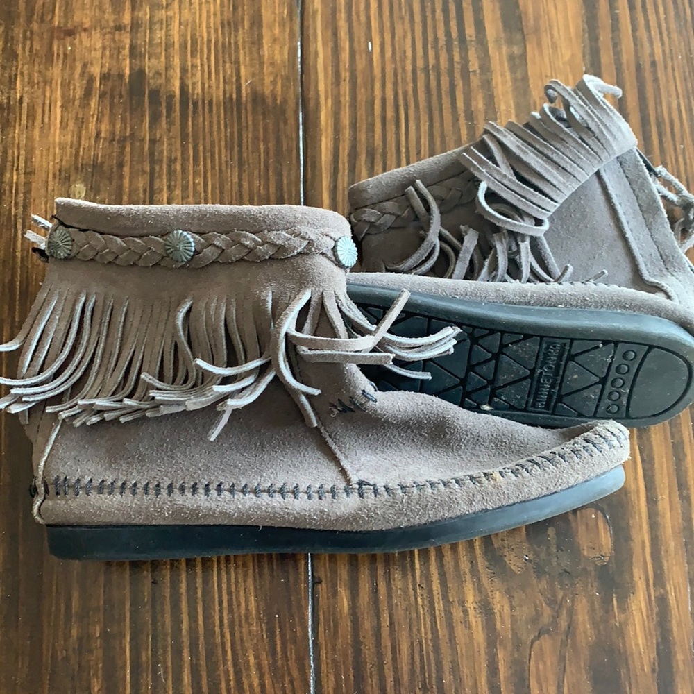 Women’s Minnetonka Moccasins